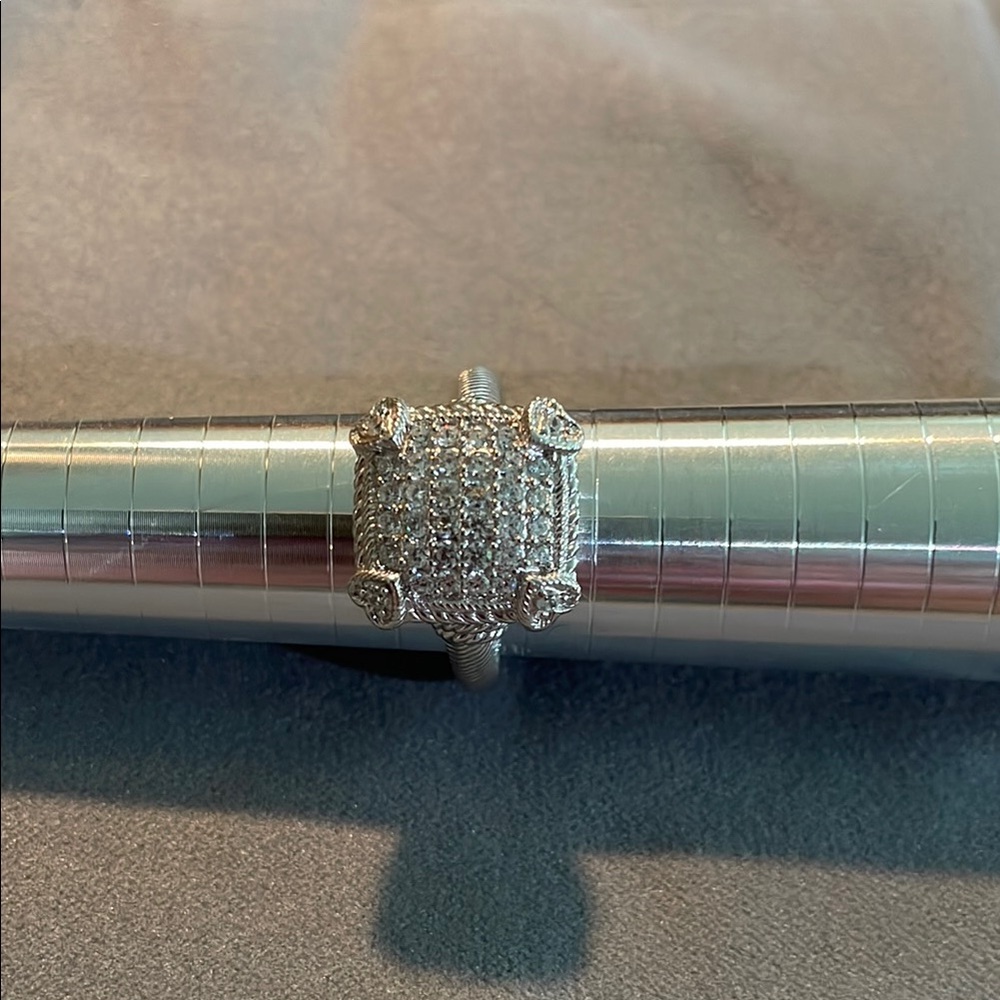 Judith Ripka Silver Cluster Ring with Sparkling Design - Picture 3 of 3